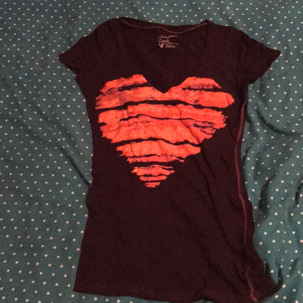 American eagle v neck shirt